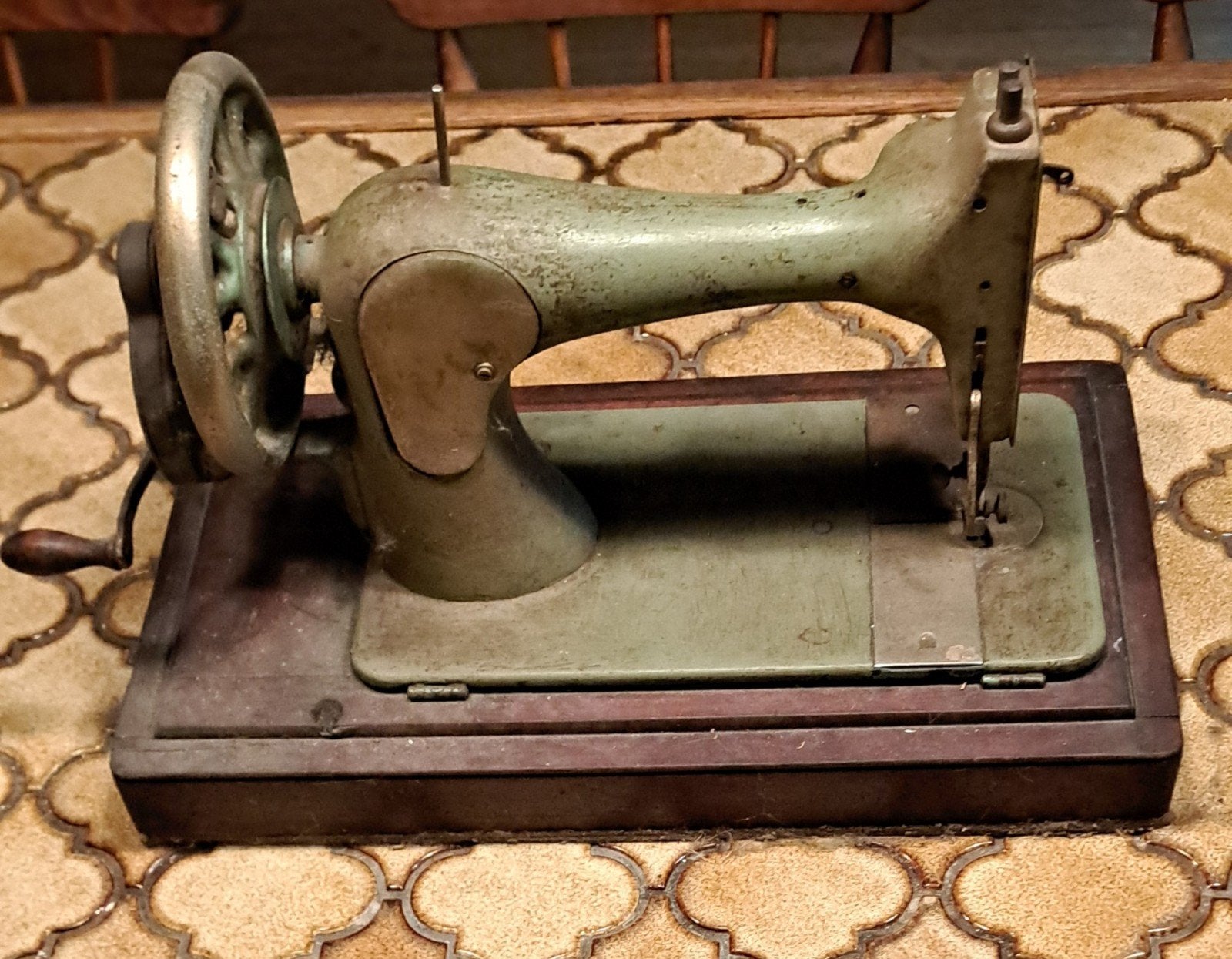 antieke naaimachine handbediening, Antiek en Kunst, Ophalen of Verzenden