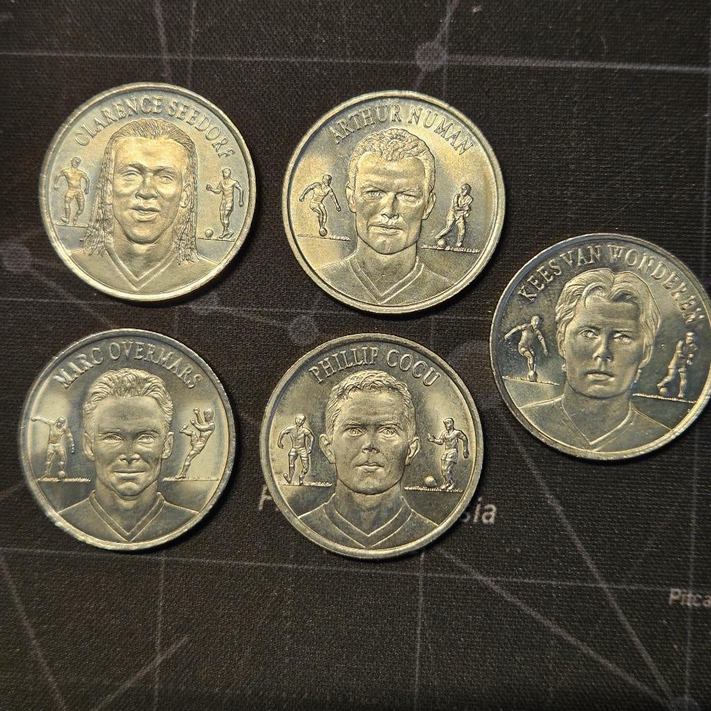 704 Penningen Oranje KNVB 2000 5 verschillende, Ophalen of Verzenden, Overige materialen, Nederland