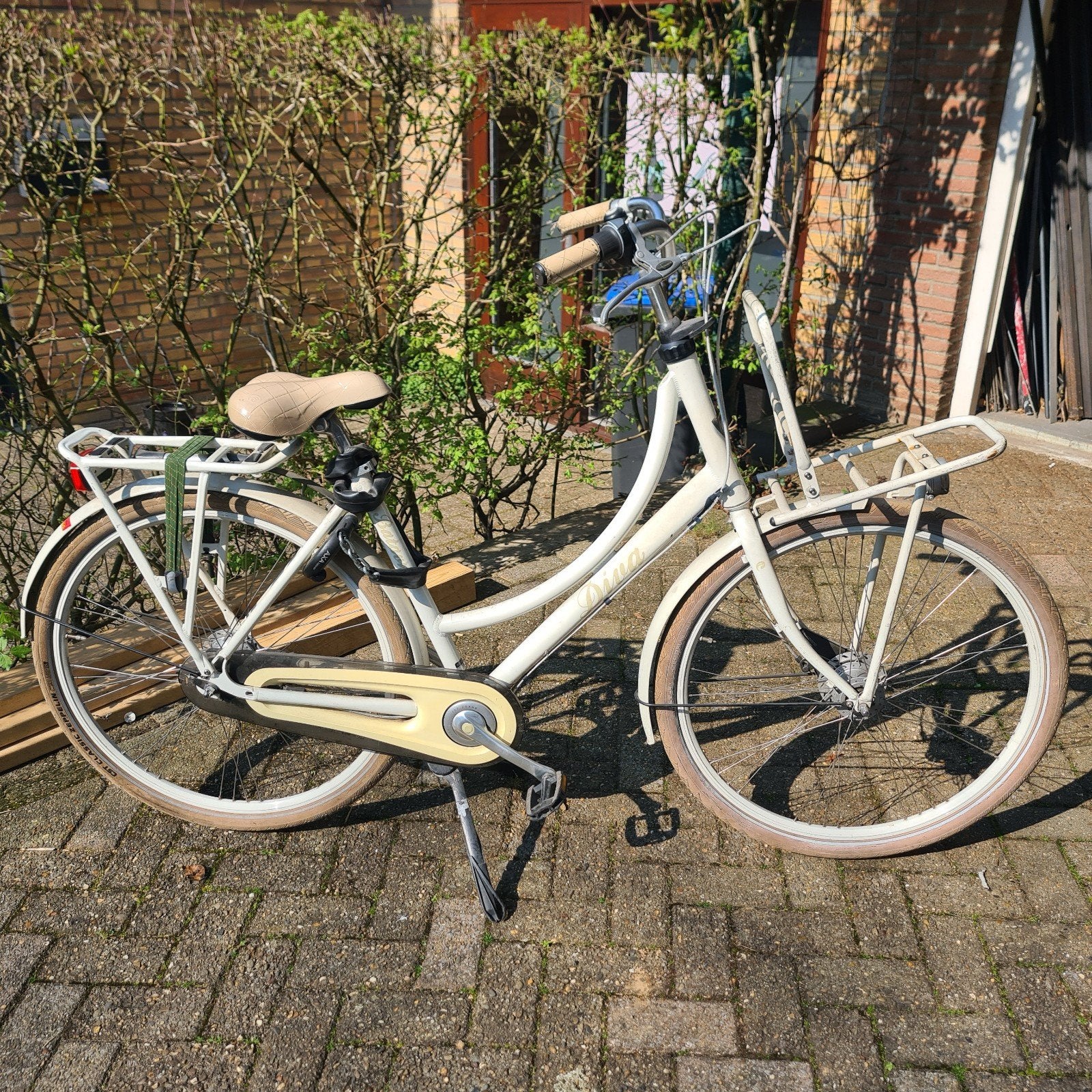 Witte Batavus diva, 56 cm of meer, Ophalen, Gebruikt, Batavus