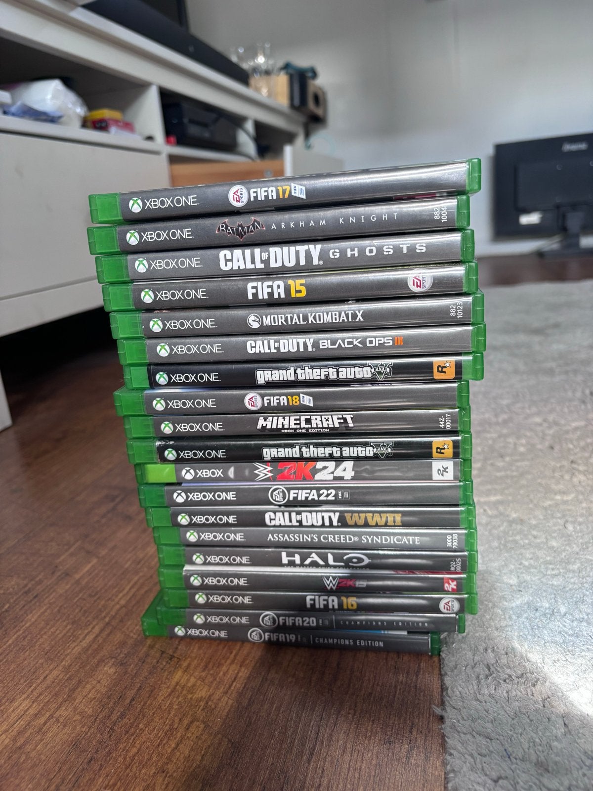 Xbox One met 2 controllers en 18 games, Ophalen of Verzenden, Gebruikt, Overige genres