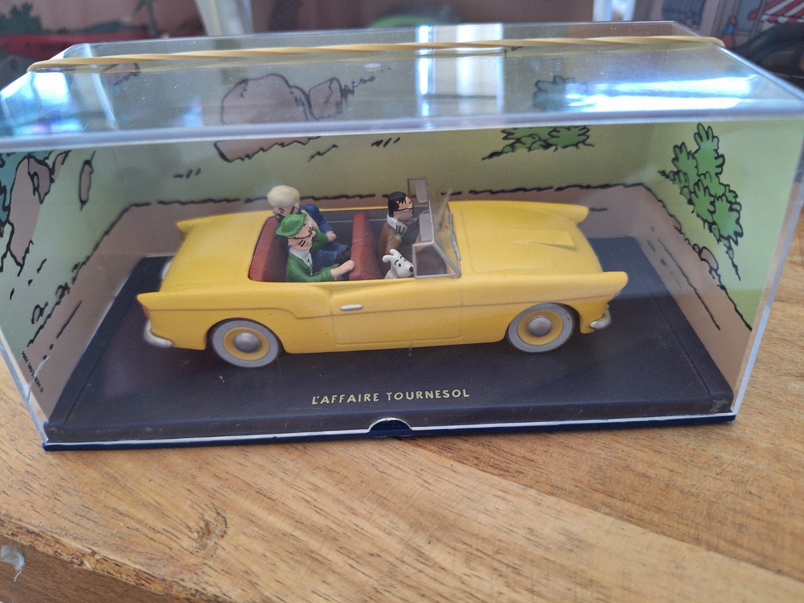 Kuifje L'Affaire Tournesol modelauto in vitrine, Ophalen of Verzenden