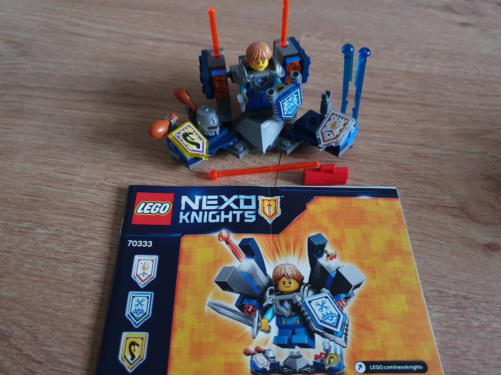 Lego Nexo Knights 70333 Compleet, Overige thema's, Lego, Ophalen of Verzenden, Zo goed als nieuw