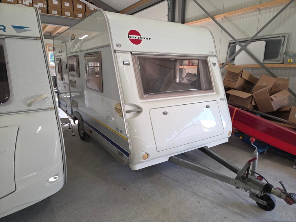 Burstner 390 tk ,bj 2003,stapelbed,diepe voortent, Caravans en Kamperen, Standaardzit, Schokbreker, Omvormbare zithoek, 750 - 1000 kg
