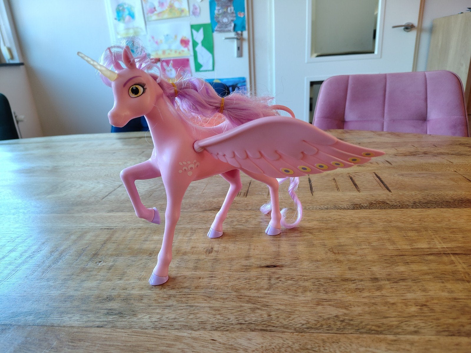 Roze Eenhoorn met bewegbare Vleugels - Kyara mia and me, Kinderen en Baby's, Ophalen, Meisje