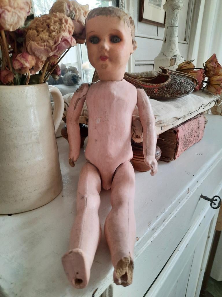 Oud popje met glazen oogjes., Ophalen of Verzenden