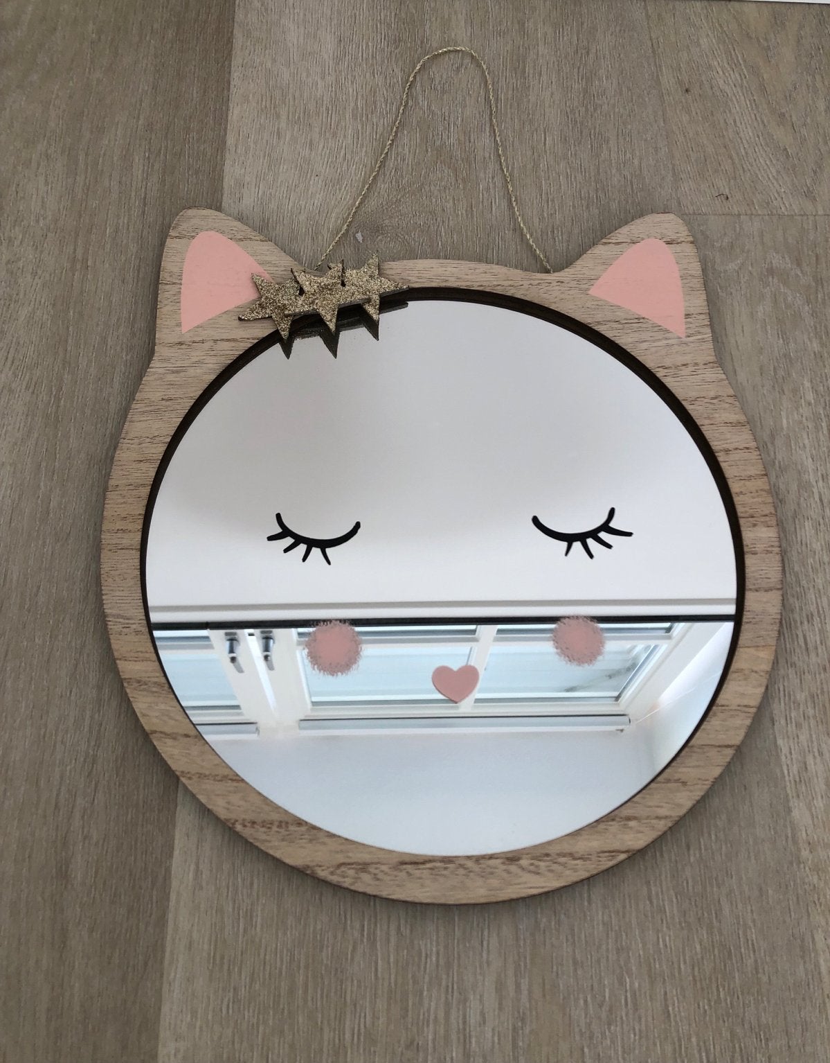 Schattige wandspiegel in kattenvorm - nooit gebruikt!, Minder dan 50 cm, Nieuw, Ophalen of Verzenden, Minder dan 100 cm
