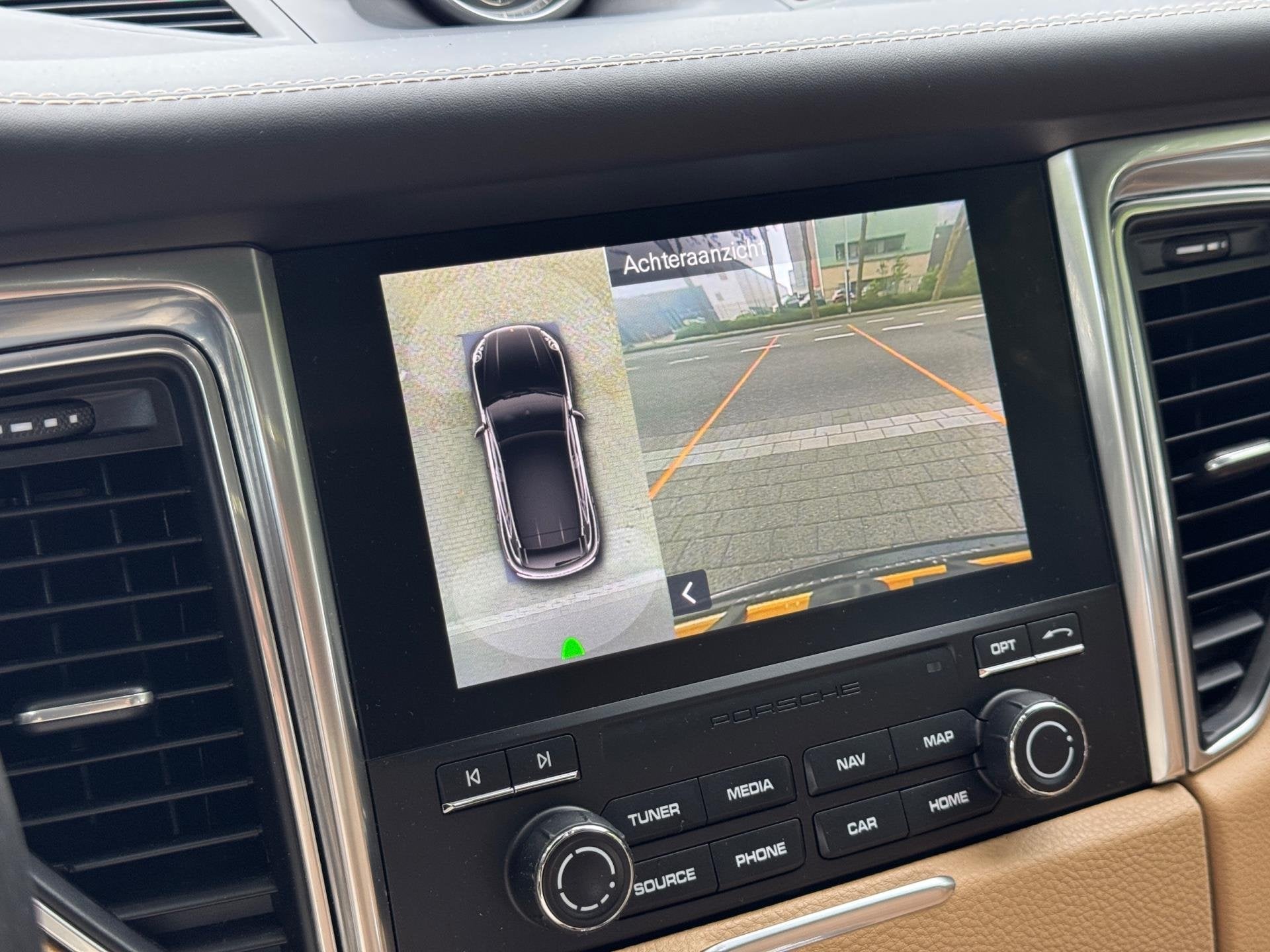 Foto 62 van Porsche Macan 3.0 GTS Burmester ACC Pano Cognac L Chrono Vol