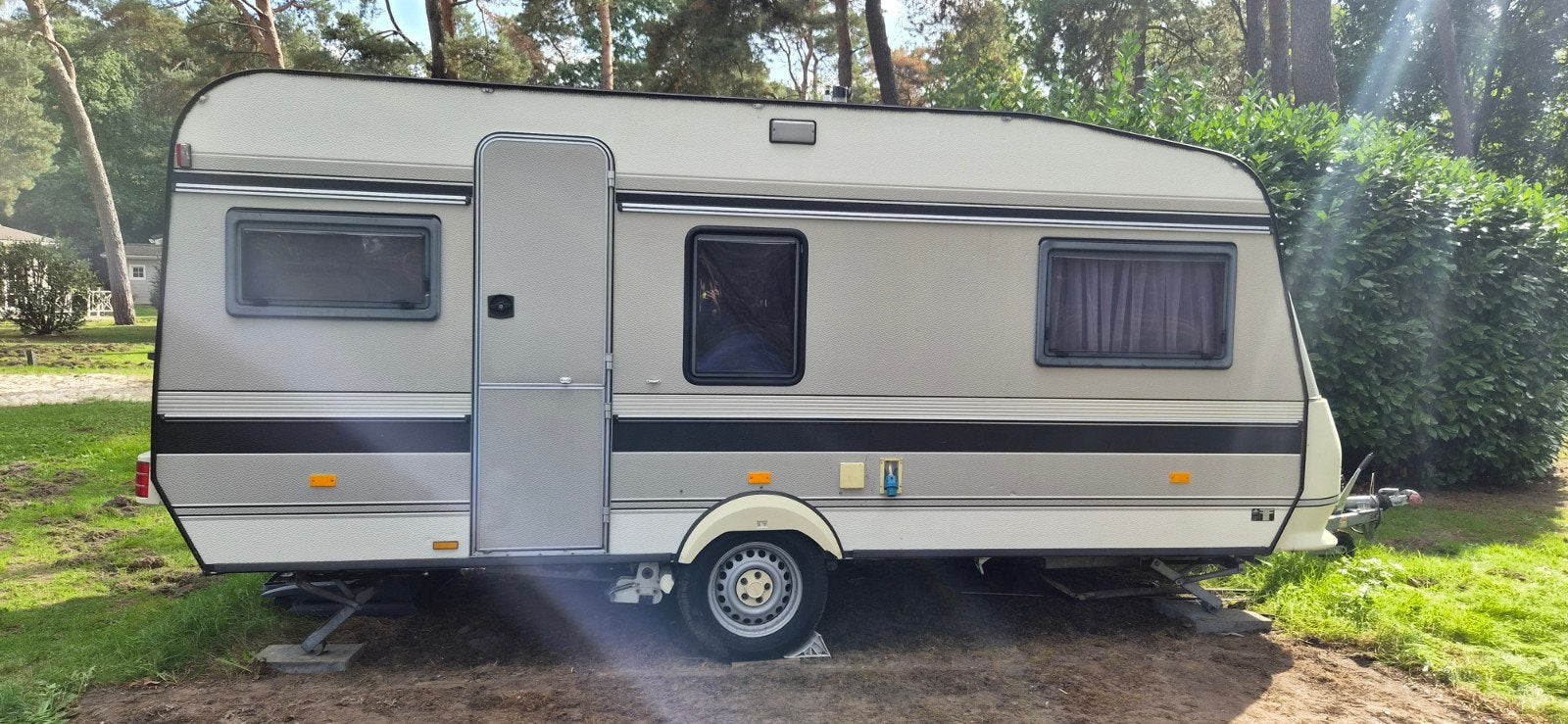 Hobby Prestige Caravan met nieuwe onderdelen en voortent, Ophalen of Verzenden
