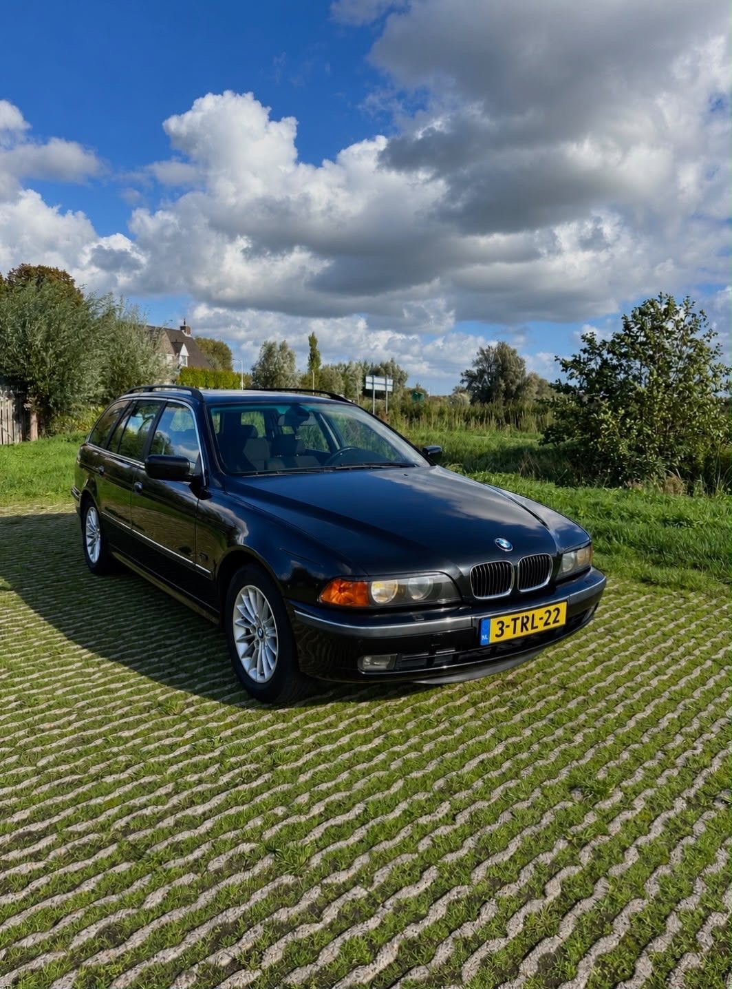 BMW 520i E39 touring., Automaat, Zwart, 150 pk, Zwart