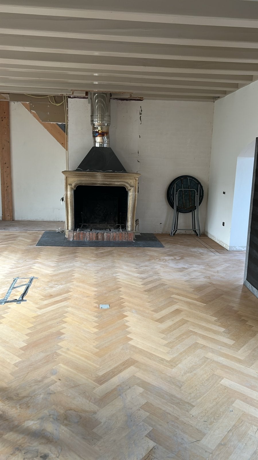 Antieke Franse Kalkstenen Schouw - Beige/Crème, Huis en Inrichting, Haarden, Ophalen, Gebruikt, Inbouwhaard, Houthaard
