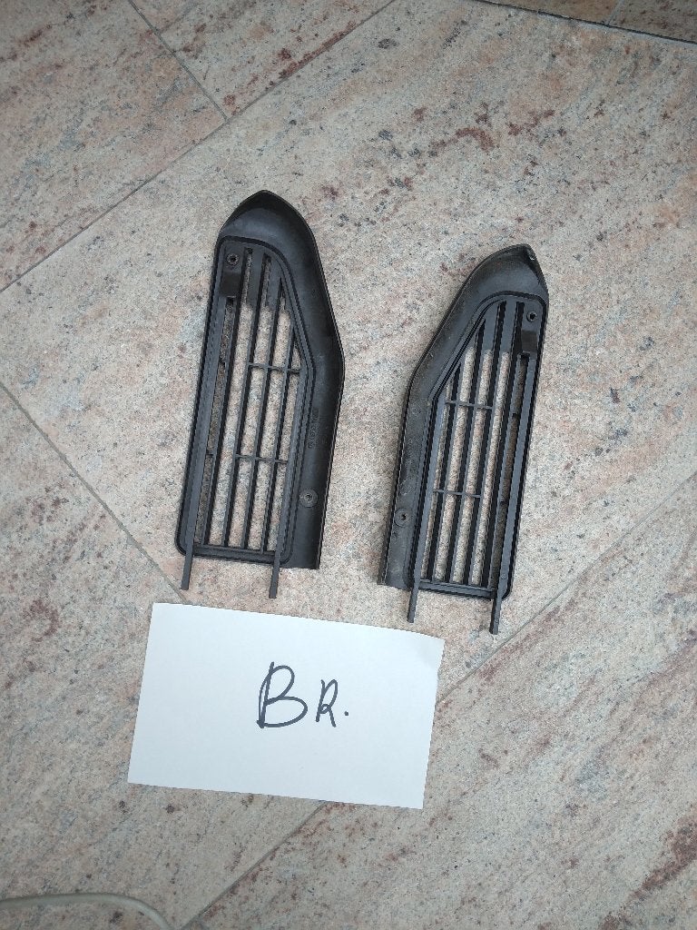 VW T3 Deurroosters. links en rechts. BRUIN, Auto-onderdelen, Rechts, Nieuw, Ophalen of Verzenden, Volkswagen