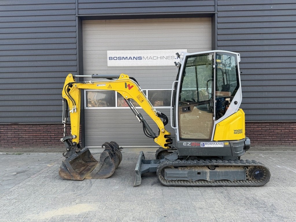 Neuson EZ26 minigraver 2024 sloop / sorteer functie!