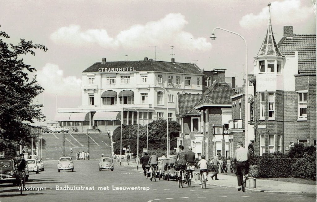 Vlissingen Badhuisstraat met Leeuwentrap, Verzenden, 1960 tot 1980, Gelopen, Zeeland