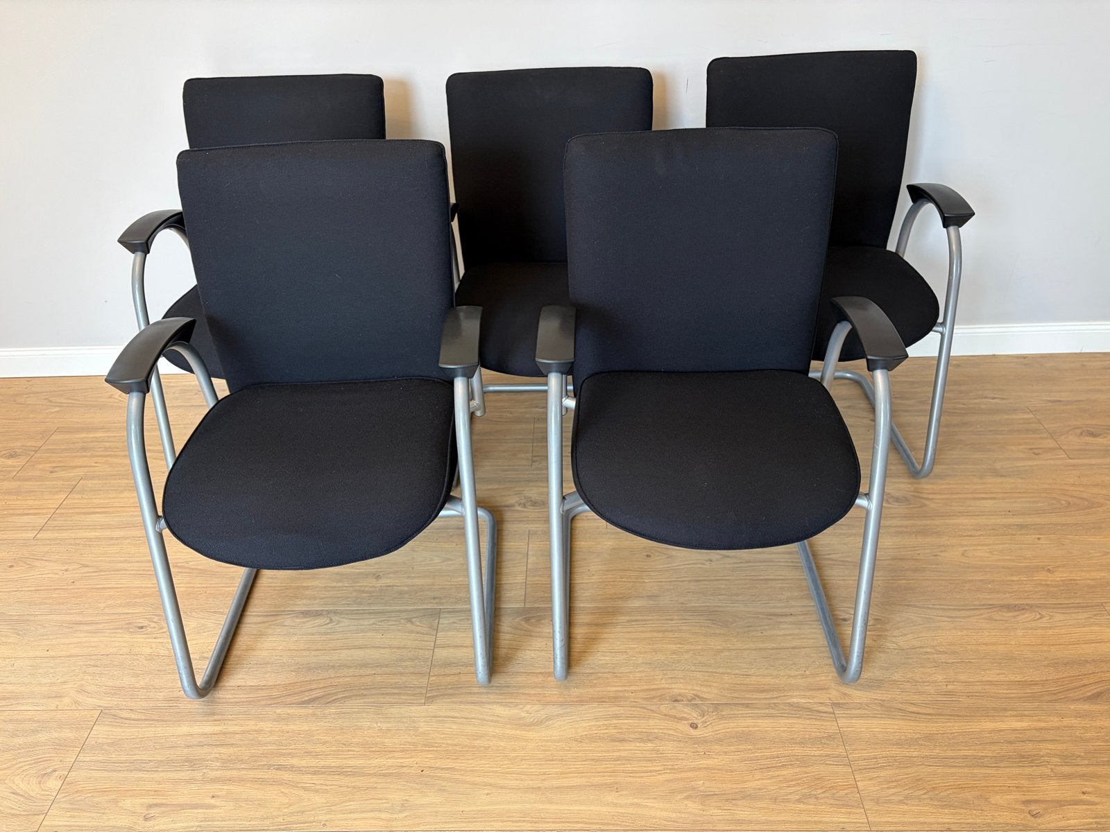 5 Vergaderstoelen met armleuning - Zwart, Ophalen, Gebruikt, Zwart, Stof