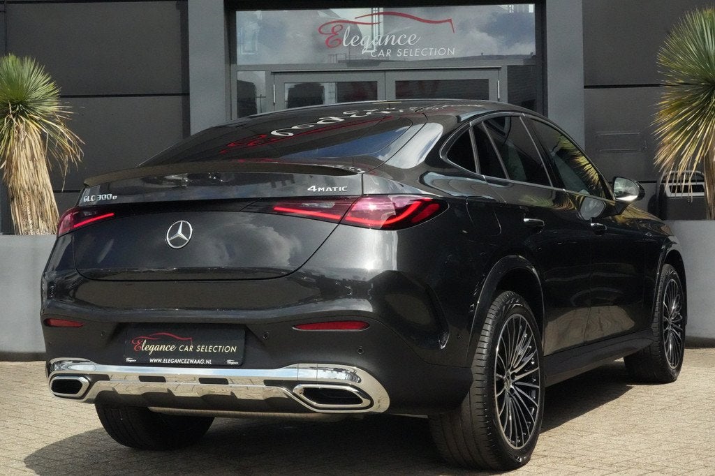 Mercedes-Benz GLC Coupé 300e 4MATIC AMG Line Plus 313pk Pan, Automaat, Gebruikt, Zwart, 2000 kg