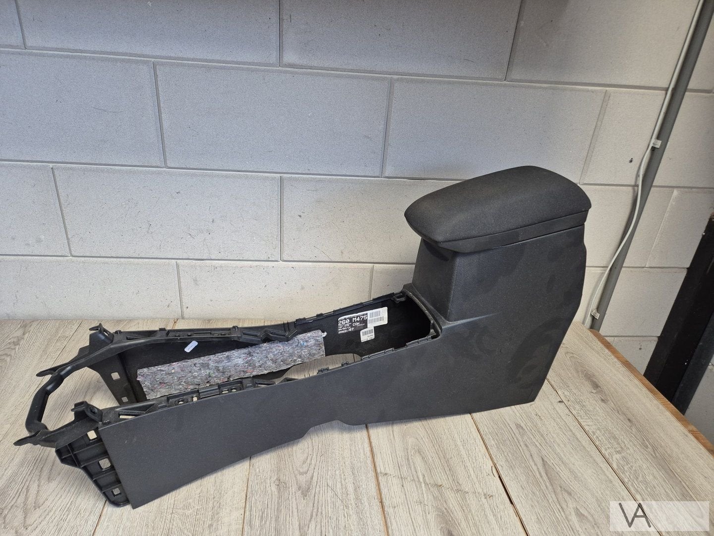 Toyota Auris 2013 - 2019 armsteun armleuning zwart stof €50, Gebruikt, -, -, Ophalen of Verzenden