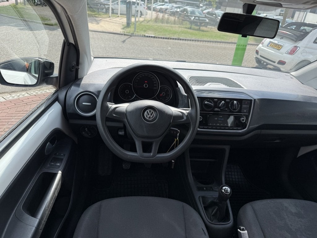 Volkswagen up! 1.0 up! Black&White Edition airco 5drs nette, Auto's, Dealer onderhouden, Stof, Gebruikt, Bedrijf
