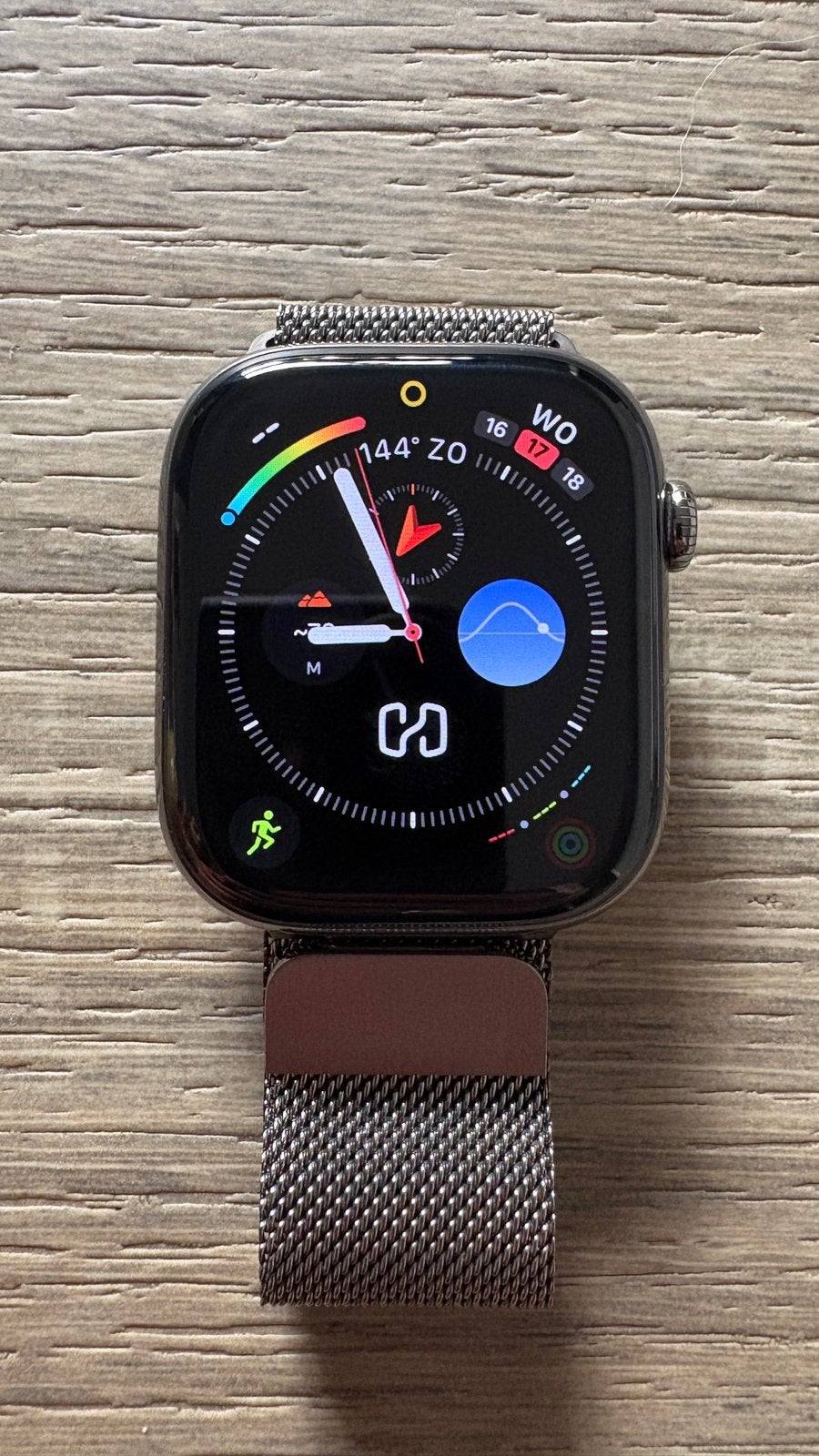 Apple Watch 10 Titanium Cellular met Milanese loop, IOS, Ophalen of Verzenden, Zo goed als nieuw, Waterdicht