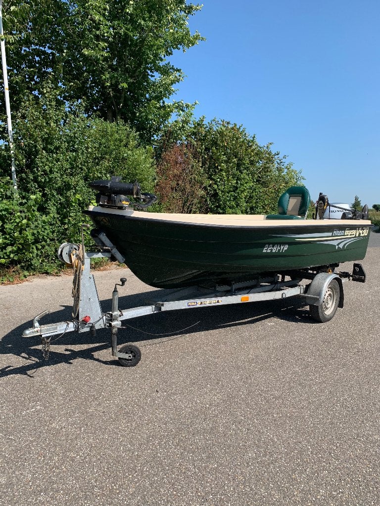 Een visboot combinatie, Watersport en Boten, Ophalen, 10 tot 30 pk, Gebruikt, Buitenboordmotor