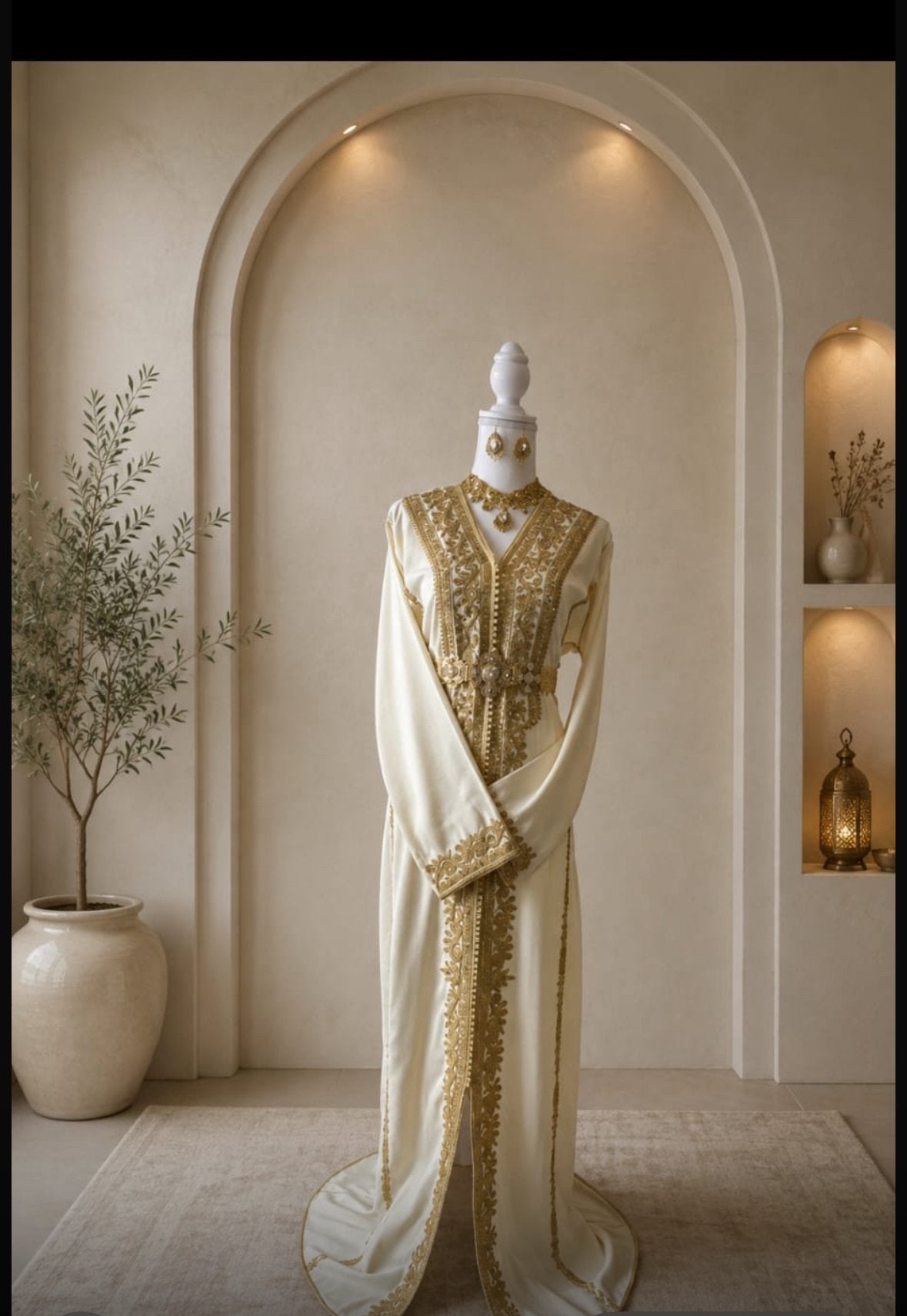 Kaftan te HUUR, Ophalen, Zo goed als nieuw, Maat 38/40 (M), Overige typen