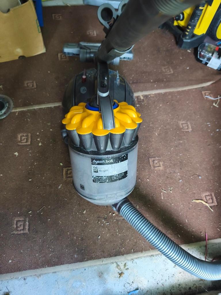 dyson dc37, Gebruikt, Geschikt voor harde vloeren, Ophalen of Verzenden, Dyson