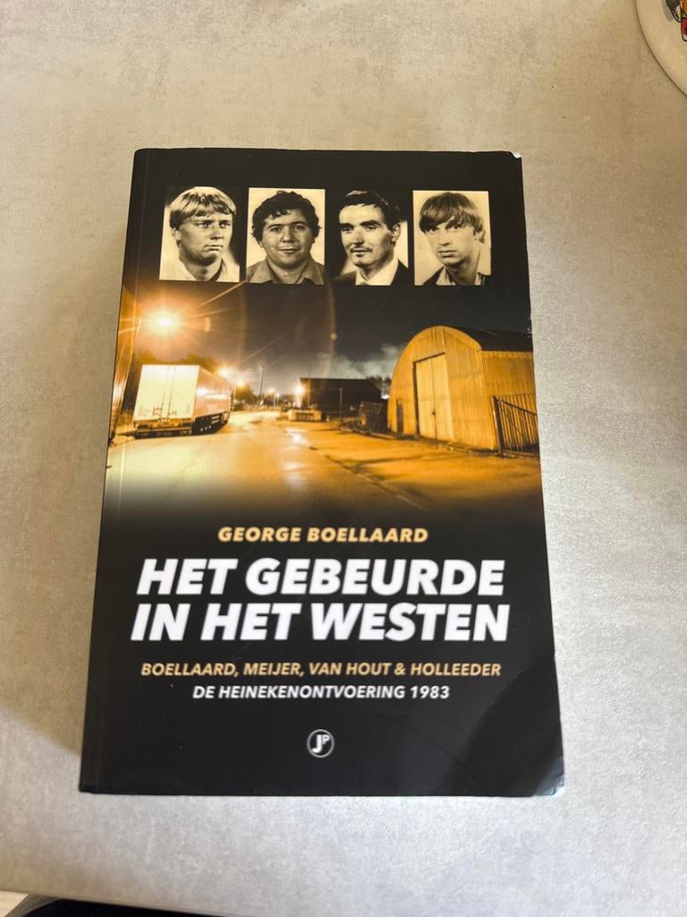 Het Gebeurde in het Westen - Heinekenontvoering 1983, Boeken, Thrillers, Gelezen, Nederland, Ophalen of Verzenden