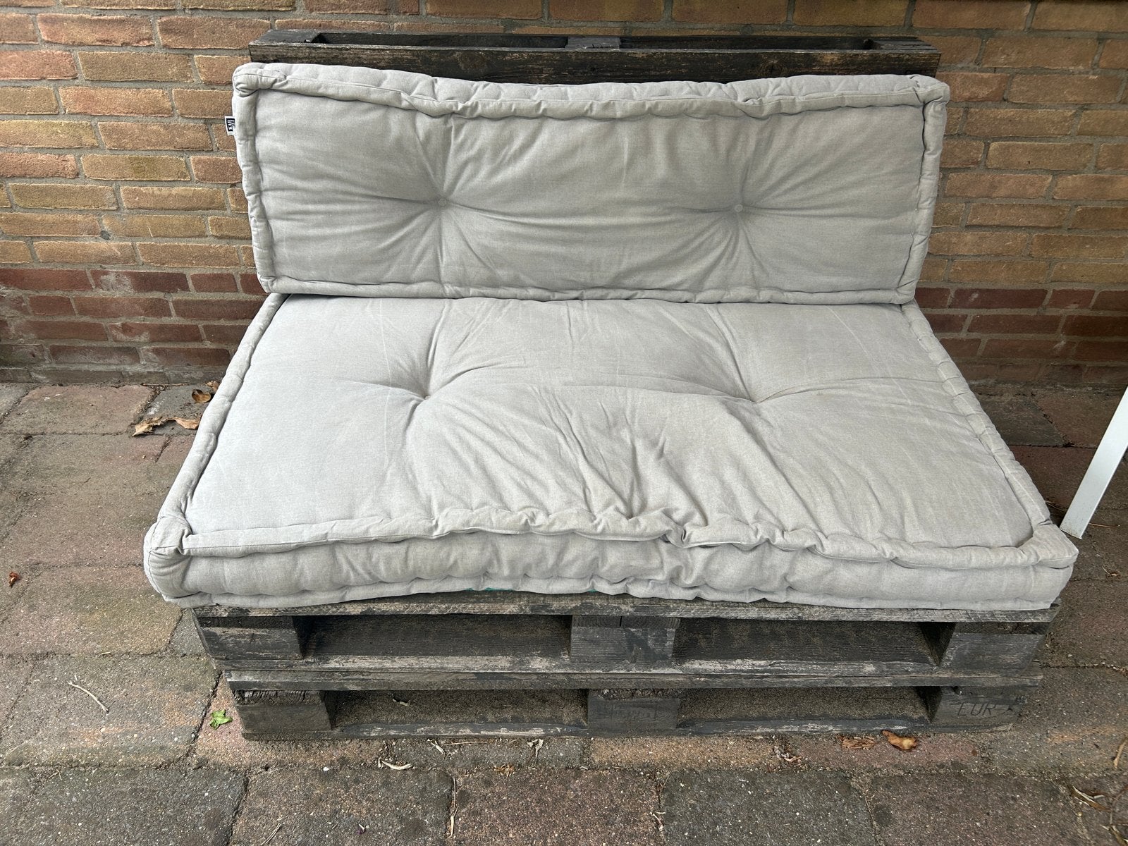 Karwei palletkussenset (zit- en rugkussen) - moet snel weg!, Ophalen, Gebruikt
