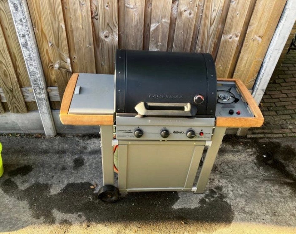 Campingaz Adelaide 3 Classic Deluxe Gasbarbecue met zijbrand, Ophalen, Gebruikt
