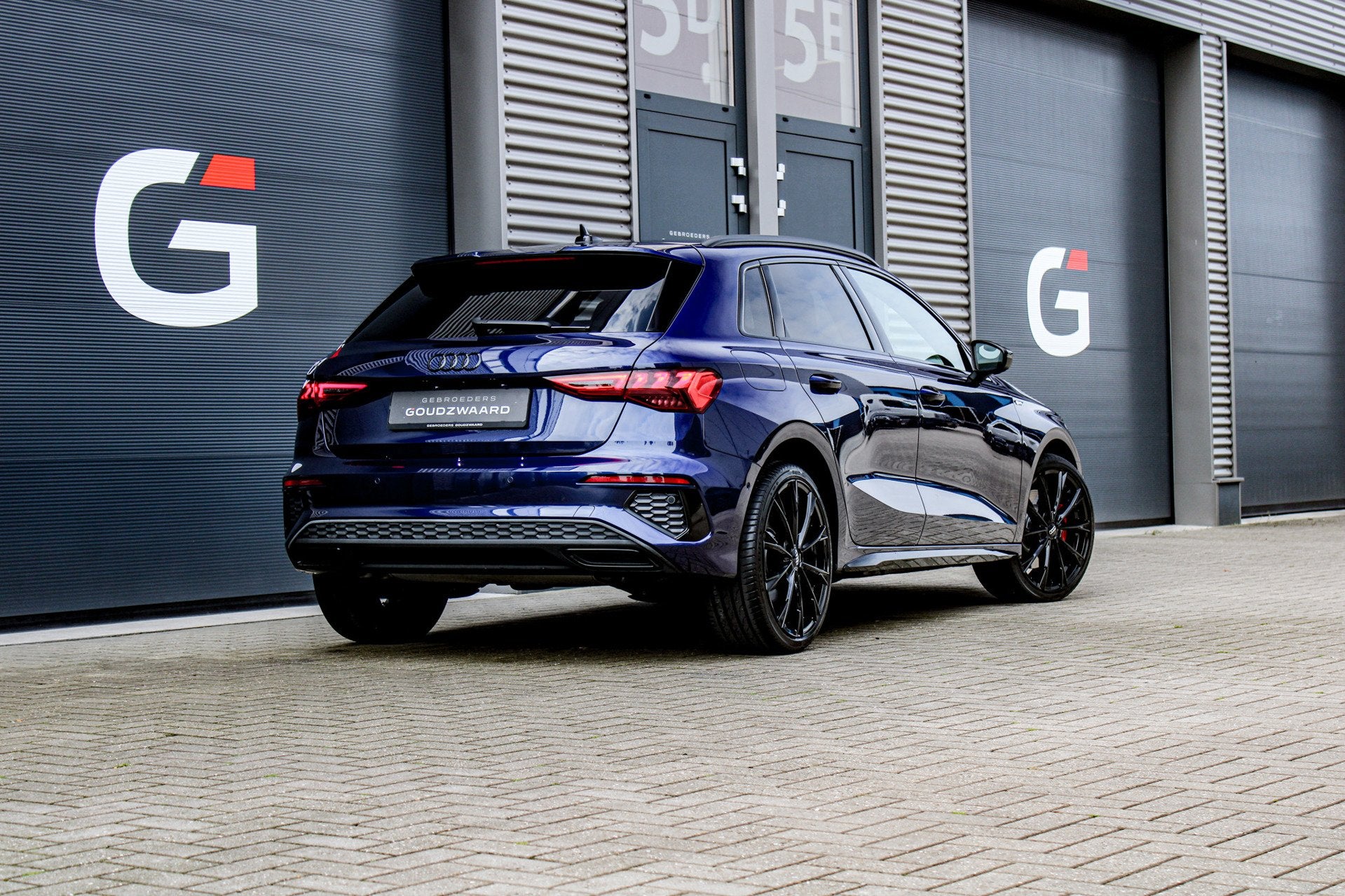 Audi A3 Sportback 45 TFSI e S edition Competition | Matrix |, Auto's, Gebruikt, Zwart, 4 cilinders, Blauw