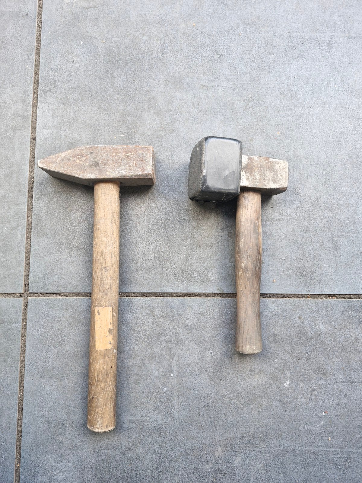 Twee gebruikte hamers met houten handvat, Ophalen of Verzenden, Gebruikt, Hamer