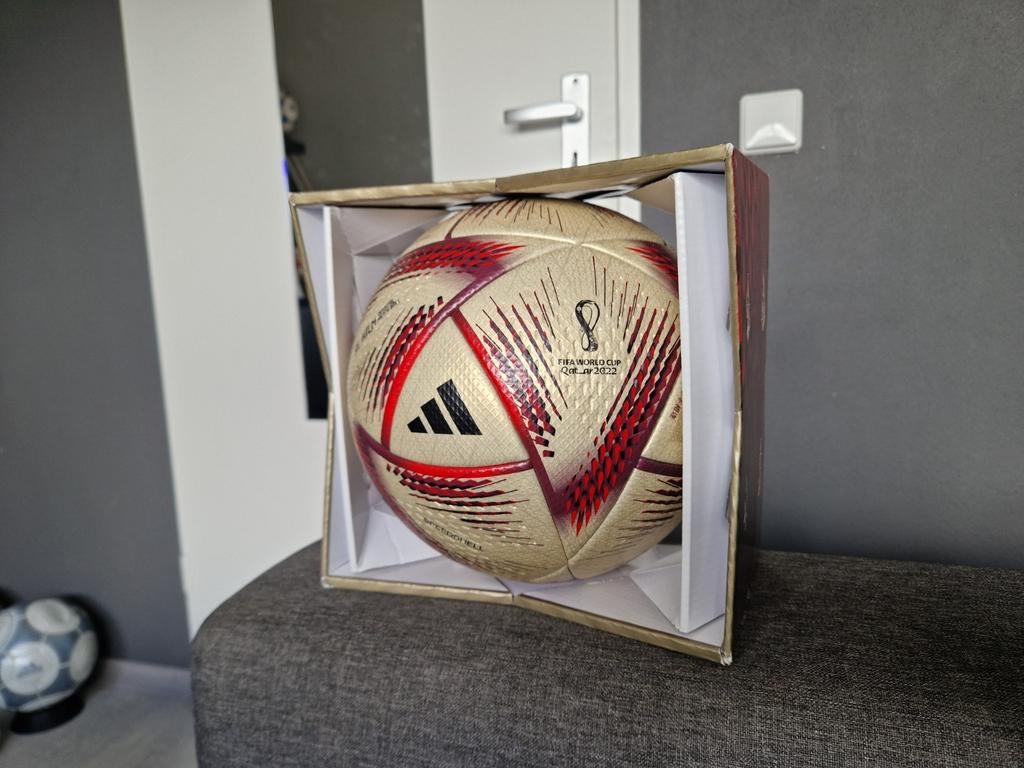 Adidas Al Hilm OFFICIAL MATCHBALL (WK 2022), Ophalen of Verzenden, Nieuw, Buitenlandse clubs