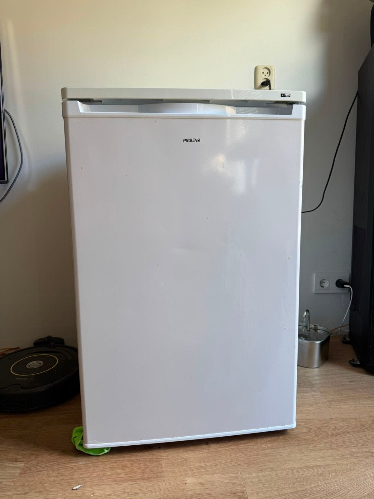Bijna *GRATIS* Proline vriezer - Compact en functioneel, Gebruikt, Minder dan 60 cm, Vrijstaand, Ophalen