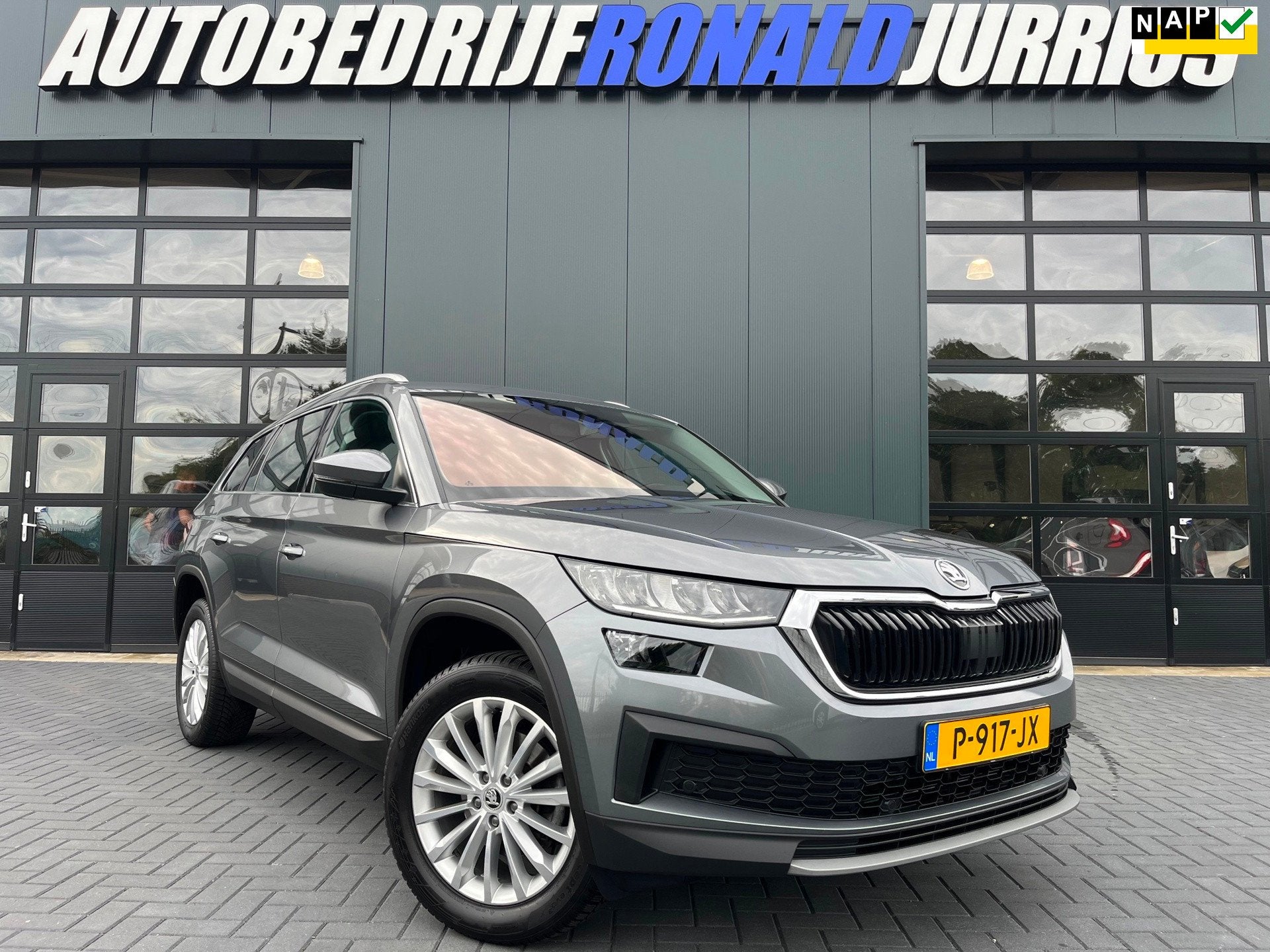 Skoda Kodiaq 1.5 TSI Business Edition Plus NLAuto/Virtual Co, Auto's, Skoda, 4 cilinders, 150 pk, Leder en Stof, Origineel Nederlands