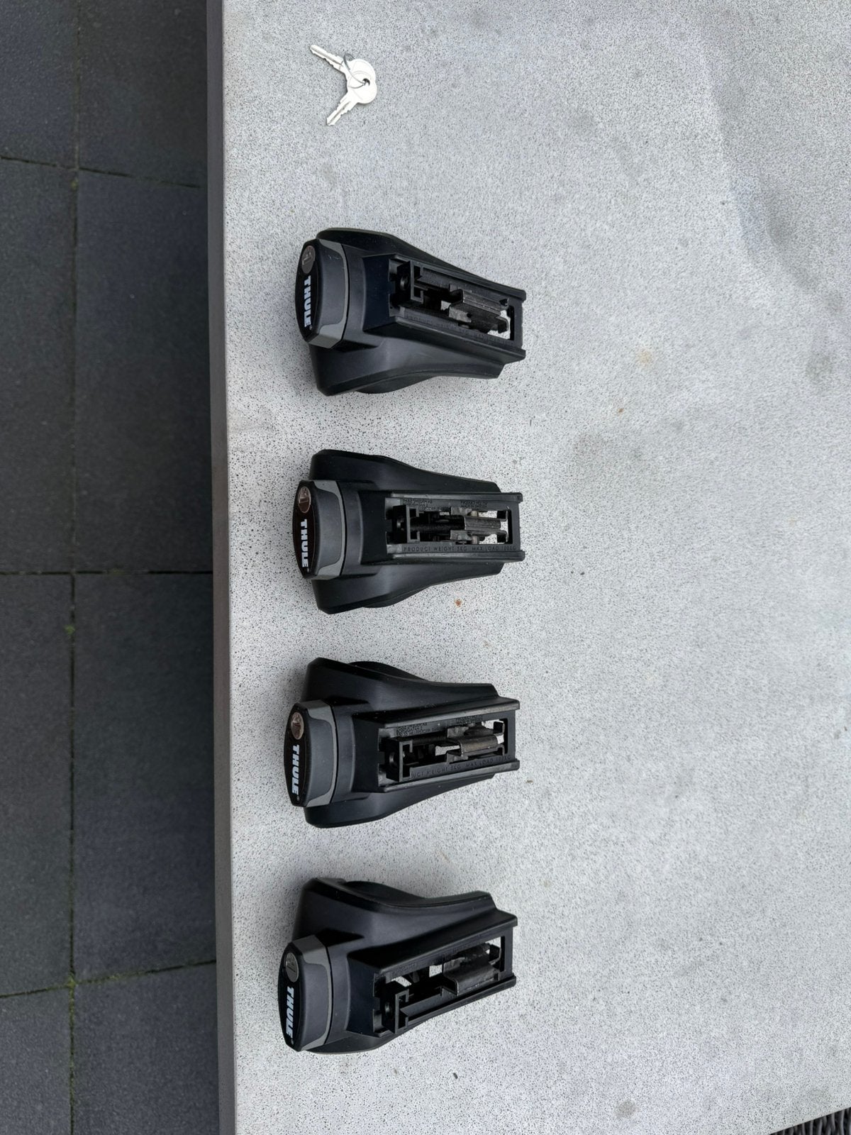Thule 757 dakdragersysteem compleet in goede staat, Sport en Fitness, Schaatsen, Ophalen, Zo goed als nieuw, Overige typen, Overige merken