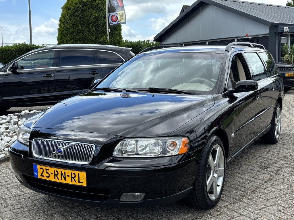 Volvo V70 2.4 Edition II 2005 Zwart Trekhaak TOPCONDITIE, Zwart, 1470 kg, 129 €/maand, Euro 4