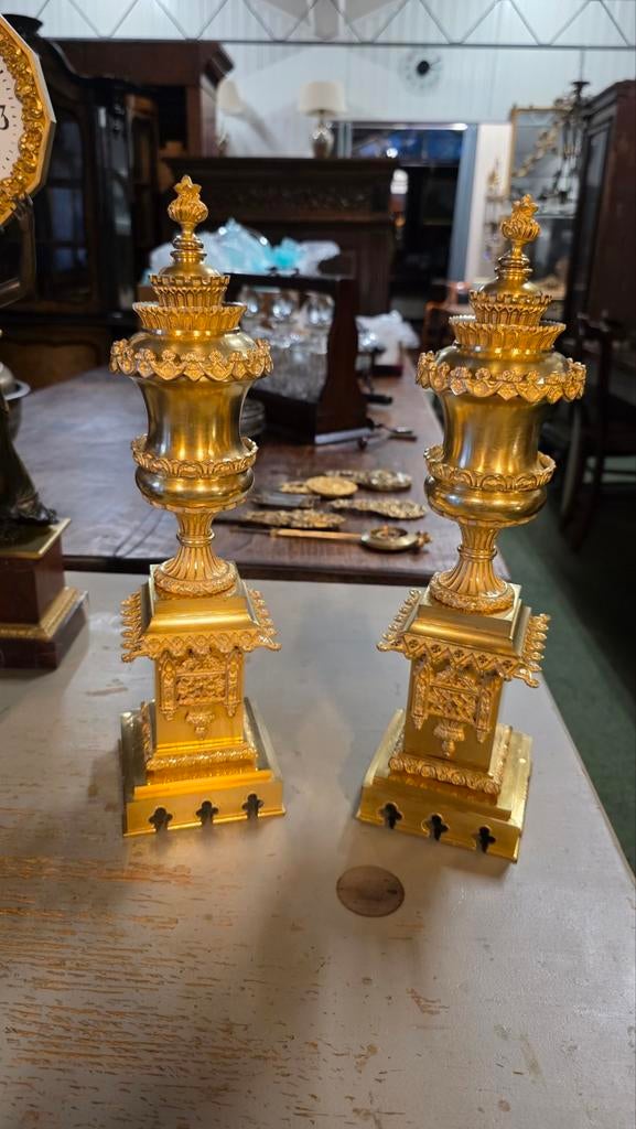 Twee Brons vuurvergulden Empire bokalen, Ophalen of Verzenden