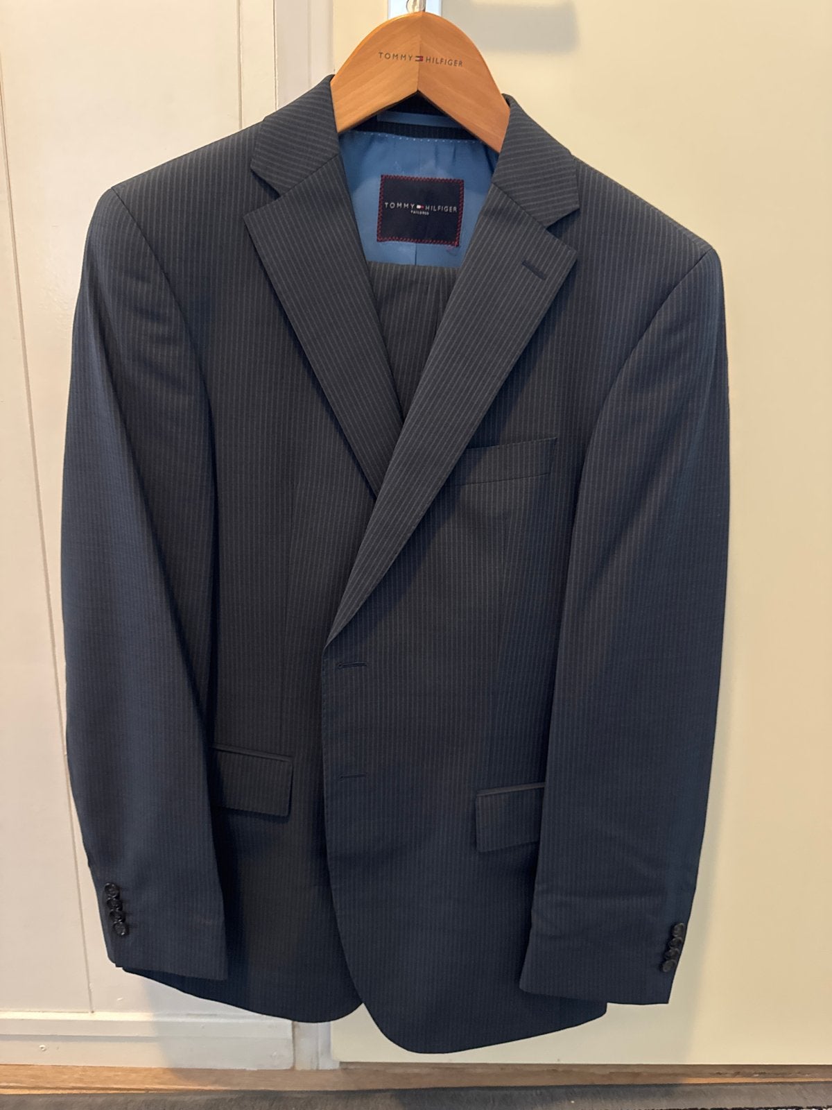 Tommy Hilfiger Tailored pak - Maat 48 (S), Ophalen of Verzenden, Zo goed als nieuw, Maat 48/50 (M), Blauw