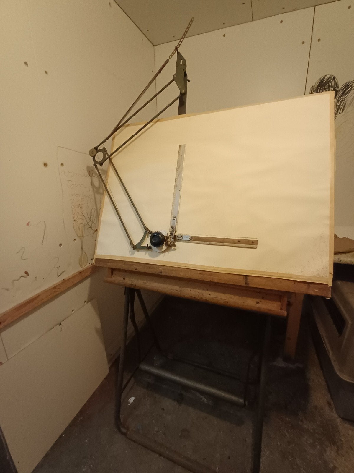 Nestler Student Tekentafel met Tekenmachine, Doe-het-zelf en Verbouw, Ophalen, Gebruikt, 130 tot 150 cm