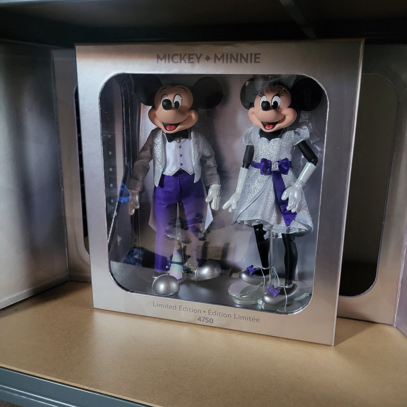 Disney 100 limited edition doll set Mickey en Minnie, Verzamelen, Ophalen of Verzenden, Mickey Mouse, Nieuw, Beeldje of Figuurtje