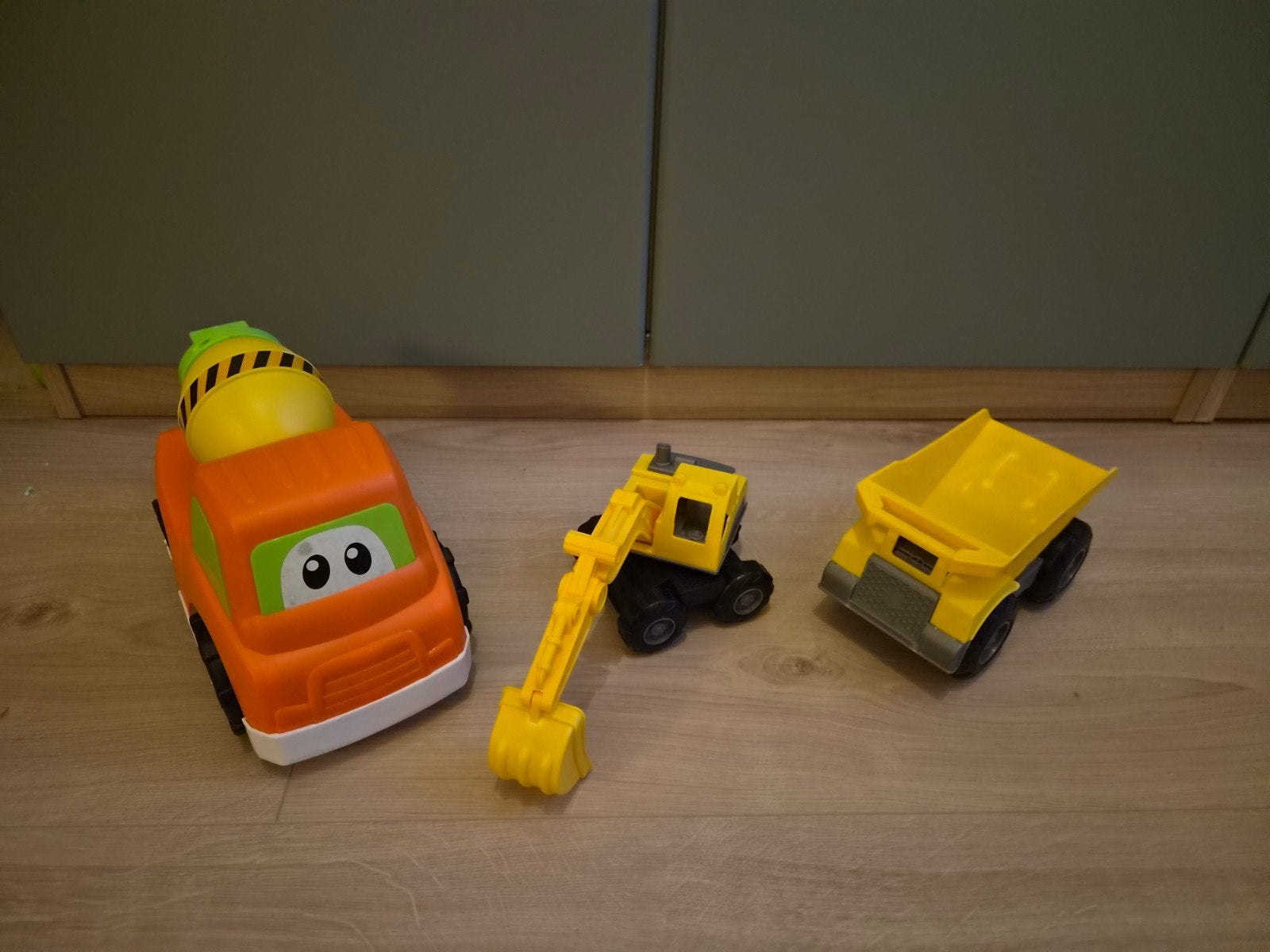 Set van 3  - Graafmachine, Kiepwagen, Ceme, Ophalen of Verzenden, Zo goed als nieuw