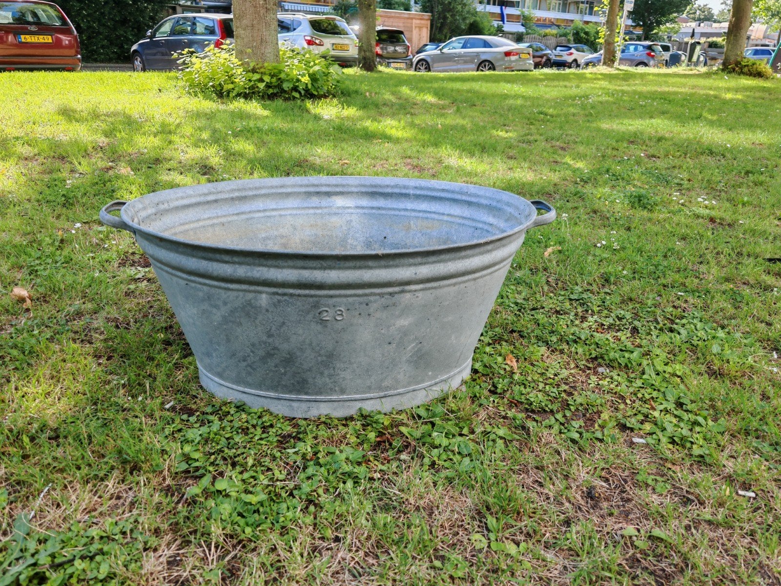 Grote zinken teil, Tuin en Terras, Bloembakken en Plantenbakken, Gebruikt, Ophalen of Verzenden, Metaal, 30 tot 60 cm