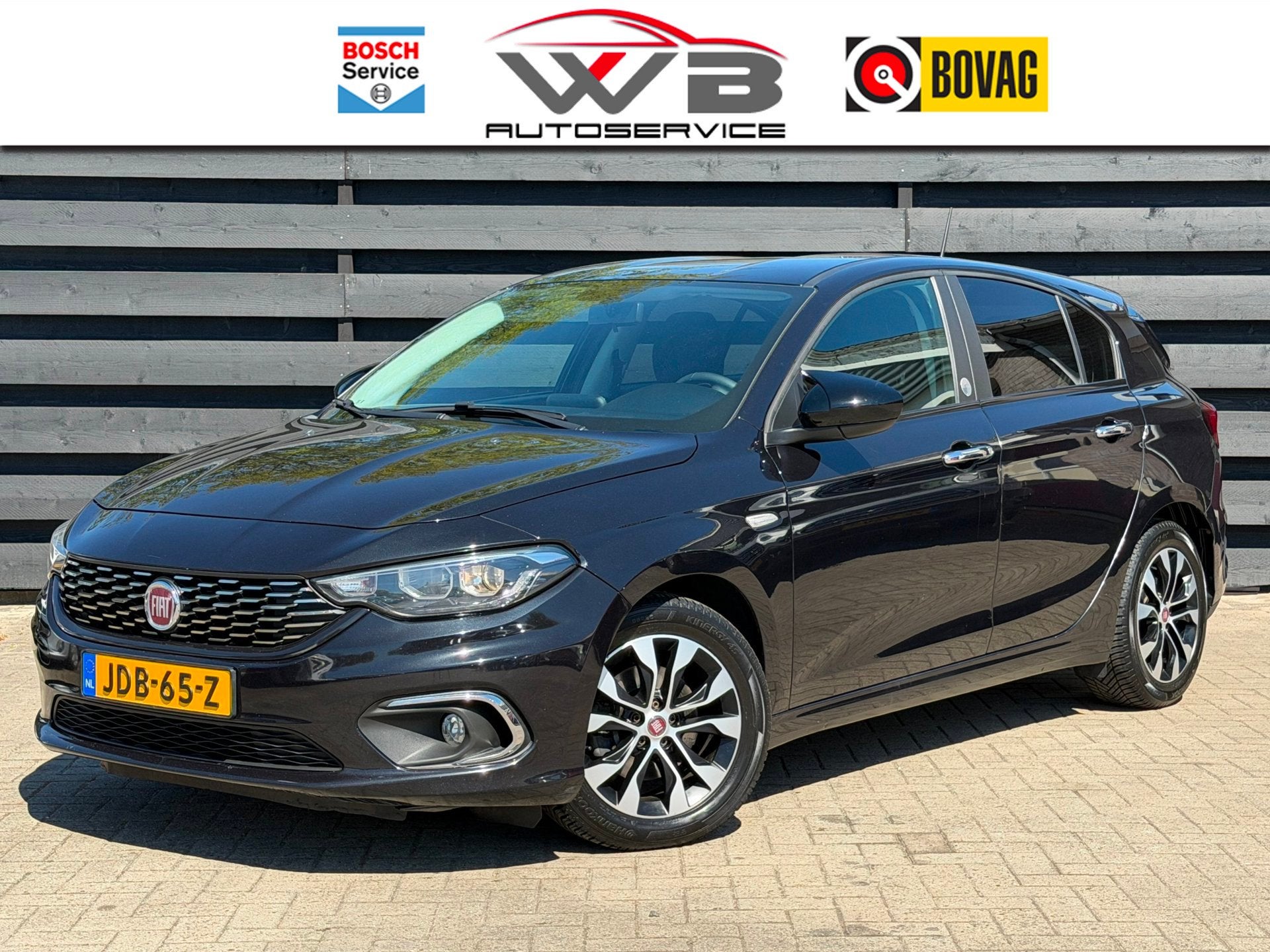 Fiat Tipo 1.4 Street Camera I Navigatie I Cruise I DAB, Auto's, Voorwielaandrijving, Stof, Gebruikt, Zwart