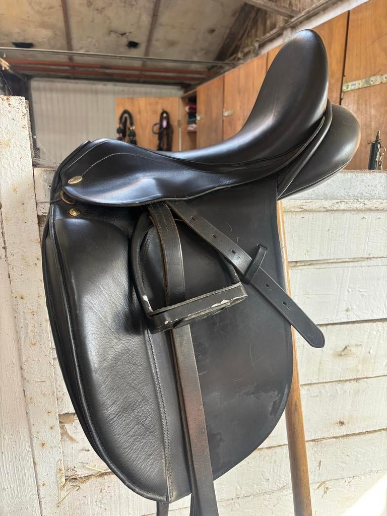 Kentouwer zadel, Dieren en Toebehoren, Paarden en Pony's | Zadels, Ophalen of Verzenden, Zo goed als nieuw, Dressuur
