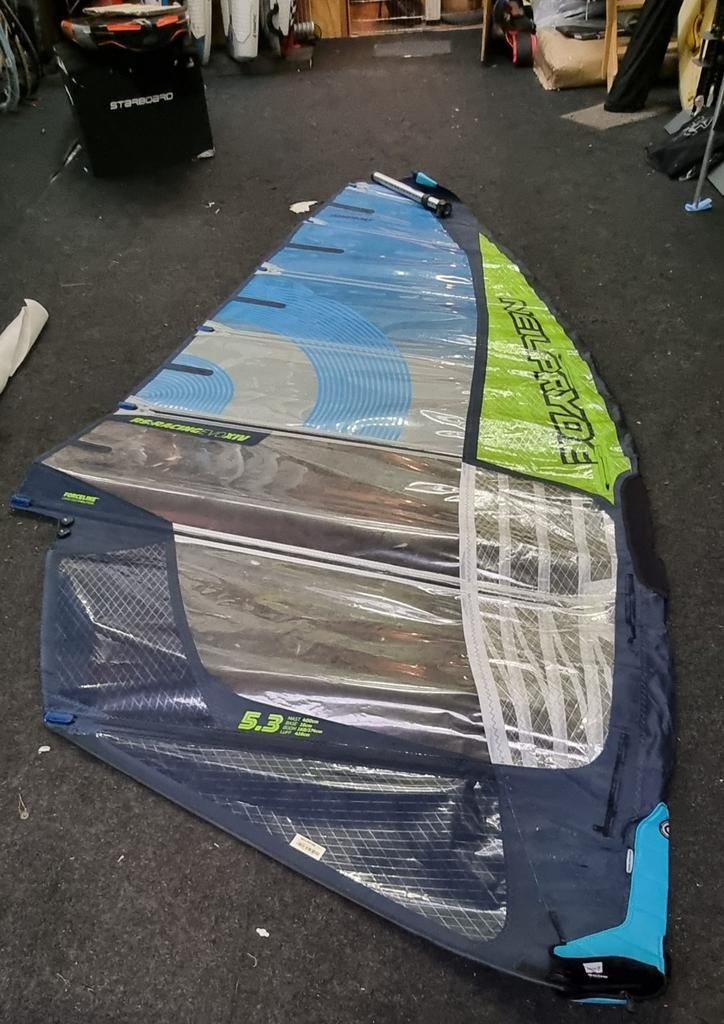 Neil Pryde RS Racing Evo XIV 5.3 !, Watersport en Boten, Windsurfen, Hong Kong, Ophalen of Verzenden, Zo goed als nieuw, Info@neilpryde.com