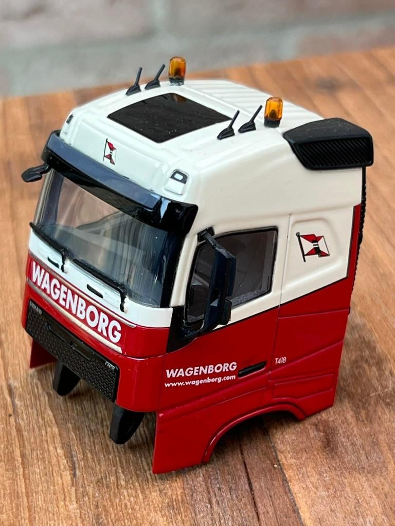 WSI Volvo Wagenborg  Cabine, Ophalen of Verzenden, Zo goed als nieuw, Bus of Vrachtwagen, Wsi