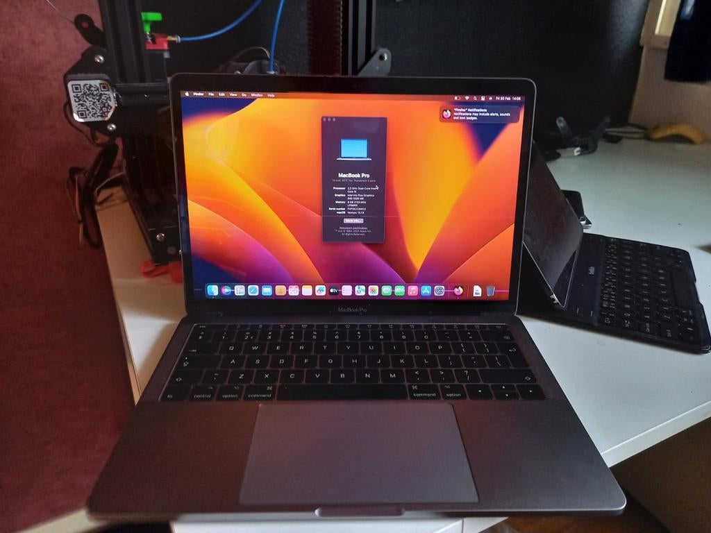 MacBook Pro 2017 - Flexgate, Ophalen of Verzenden, Niet werkend, Apple
