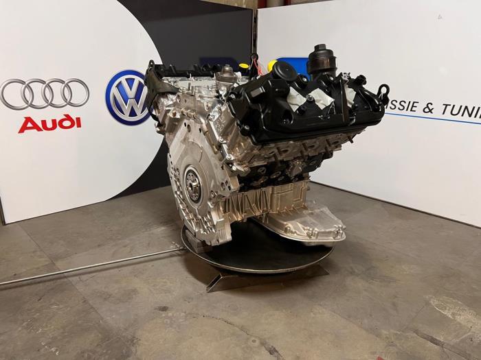 Motor van een Audi Q7, 12 maanden garantie, -, -, Nieuw