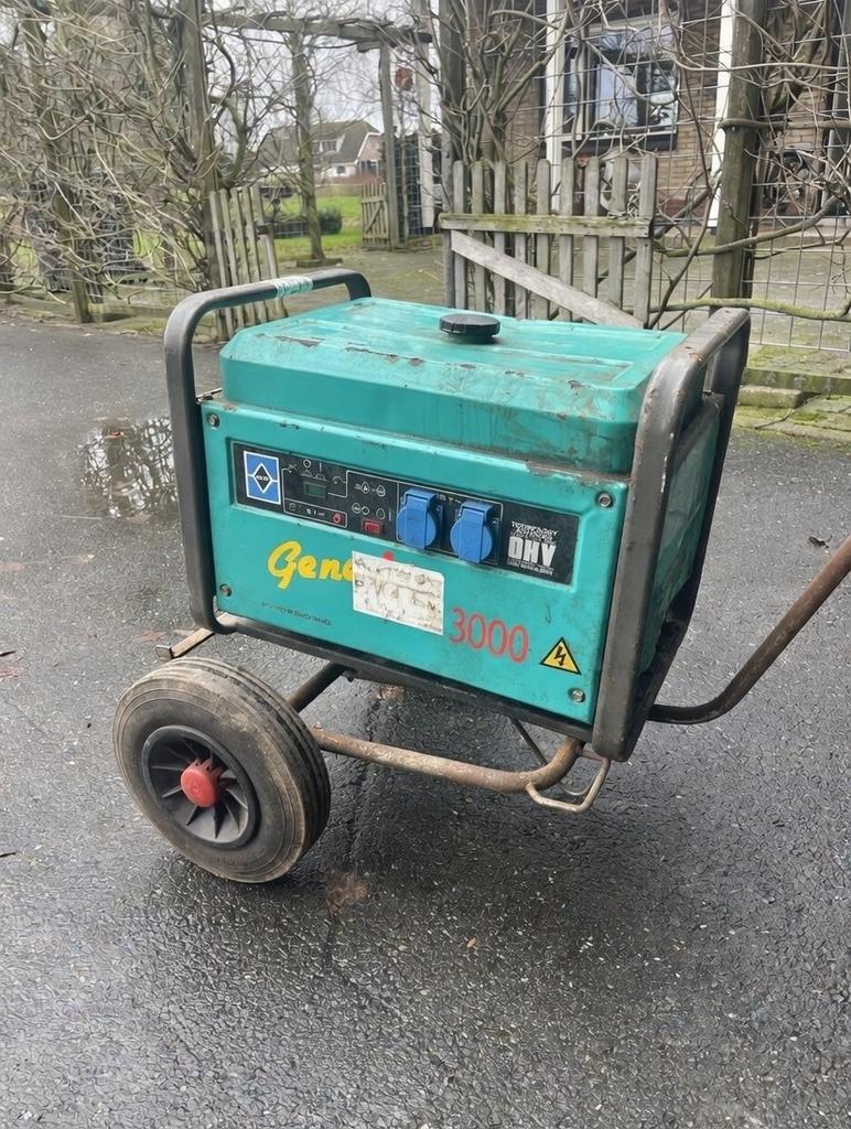 SDMO Genesis 3000 aggregaat, Doe-het-zelf en Verbouw, Aggregaten, Ophalen, Gebruikt, Minder dan 5 kVA, Benzine