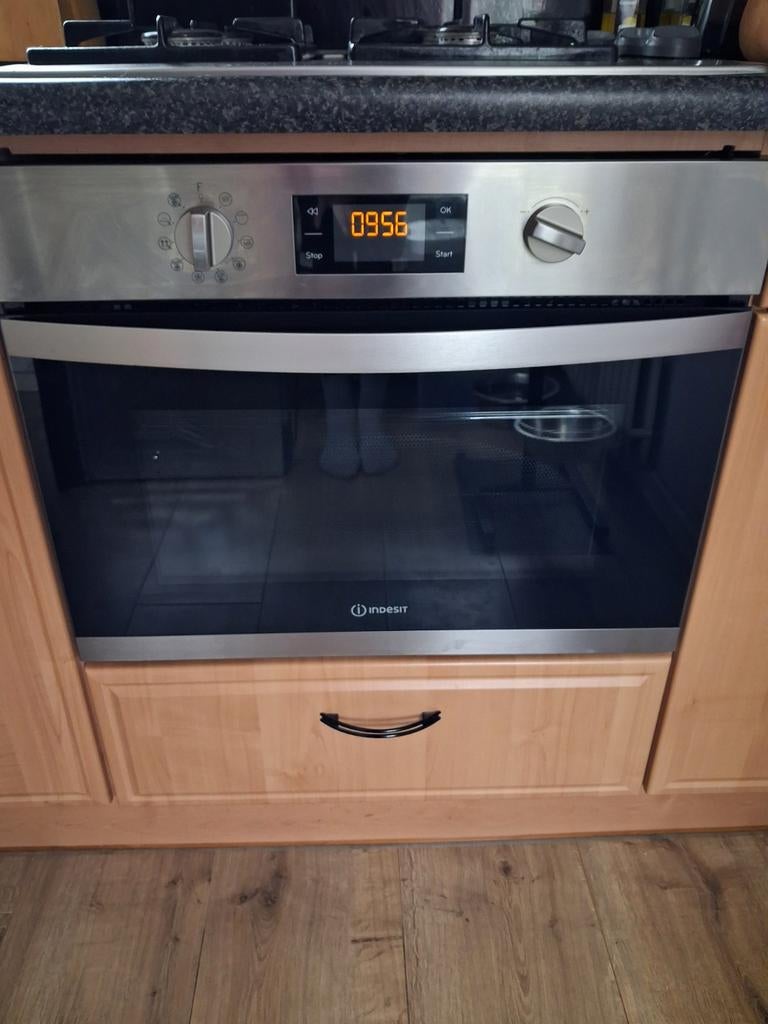 Indesit MWI 3400 IX Inbouwmagnetron - RVS, Witgoed en Apparatuur, Ovens, Gebruikt, Inbouw, Oven met grill, Minder dan 45 cm, Minder dan 45 cm