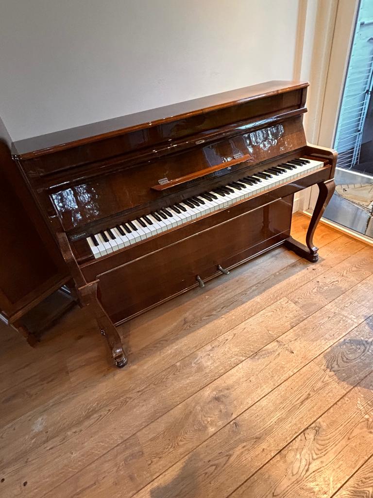 Grijp deze kans: August Förster piano – mahonie – €990,=, Muziek en Instrumenten, Piano's, Ophalen, Gebruikt, Bruin, Piano